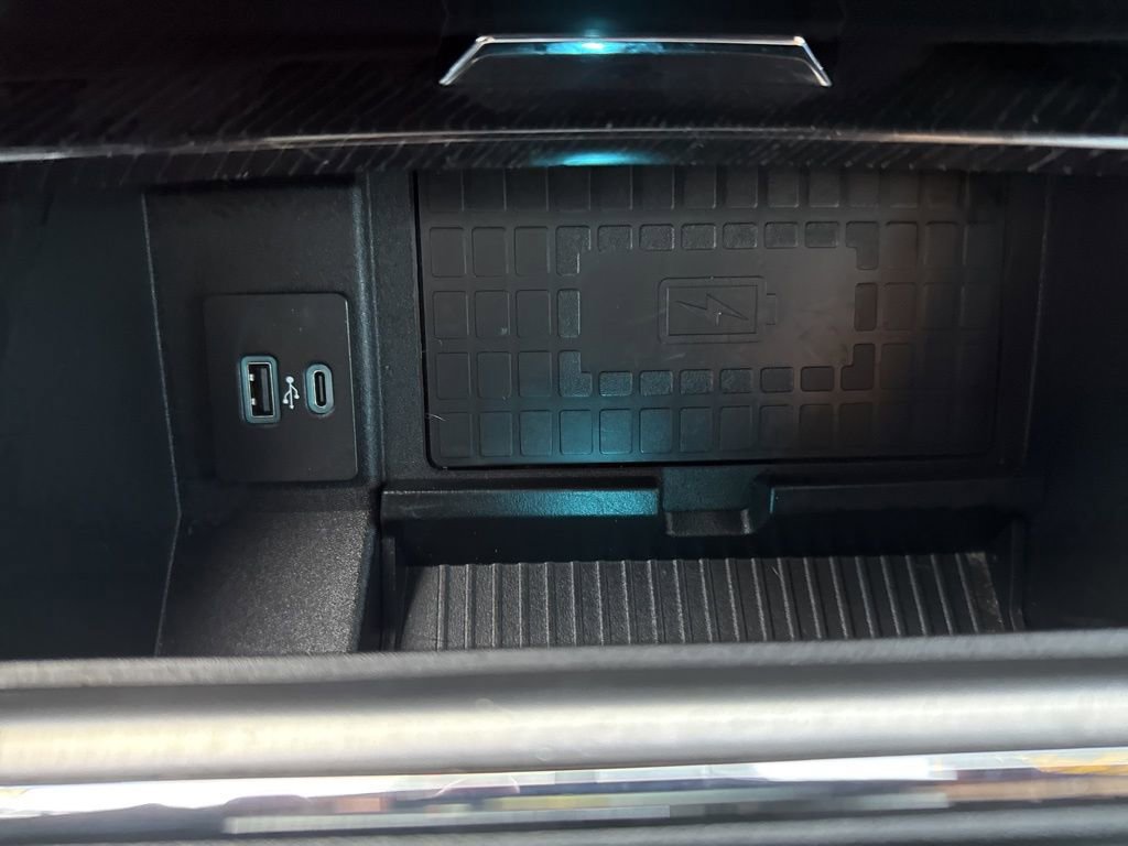 Used 2022 Ford F450 Platinum w/ FX4 Off-Road Package image 48