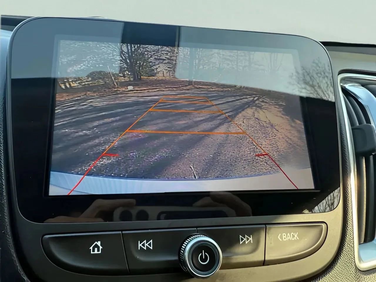 Used 2016 Chevrolet Malibu LT w/ Leather Package image 38