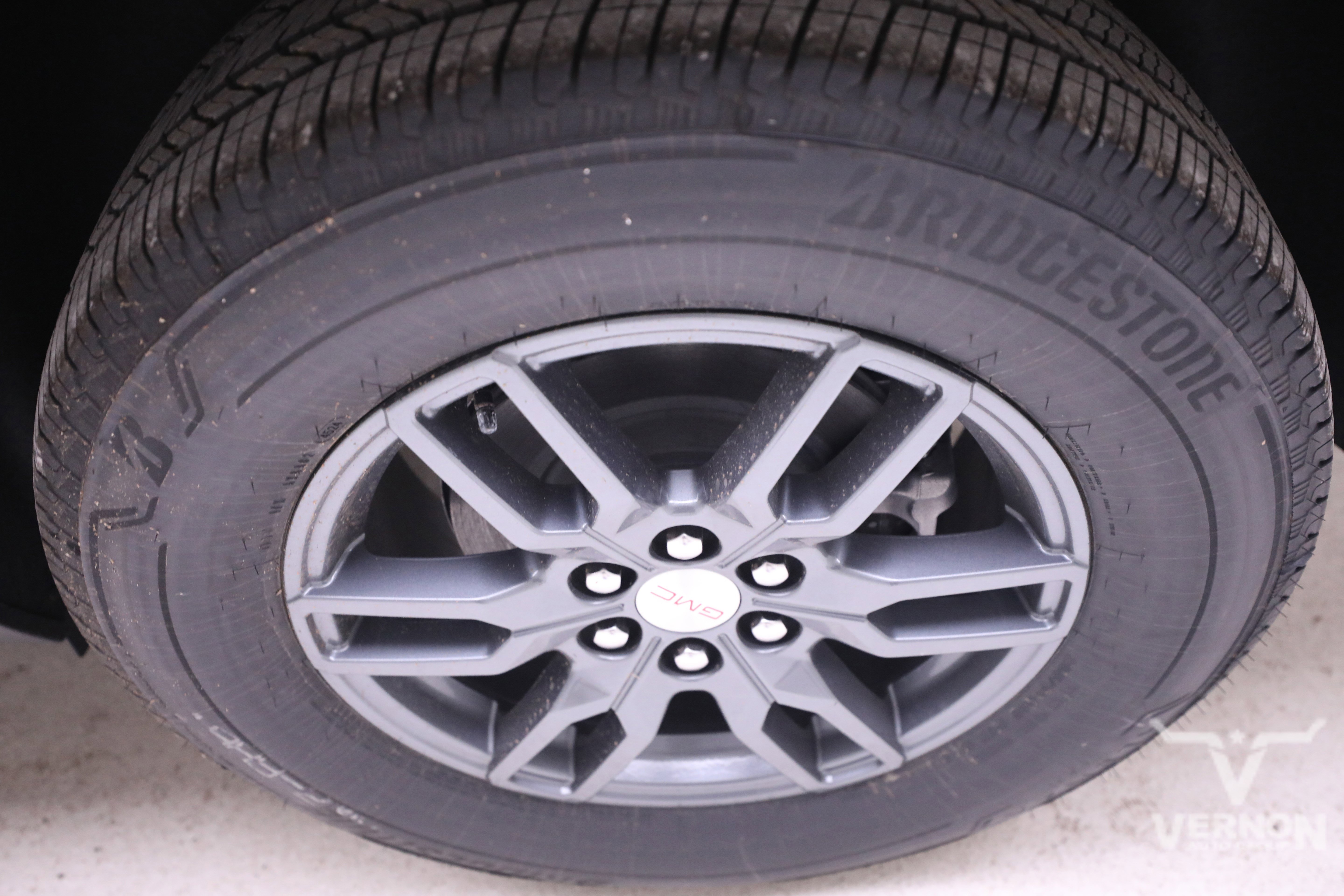 New 2025 GMC Acadia Elevation image 34