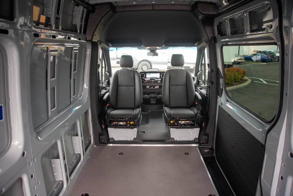 New 2025 Mercedes-Benz Sprinter 2500 image 28