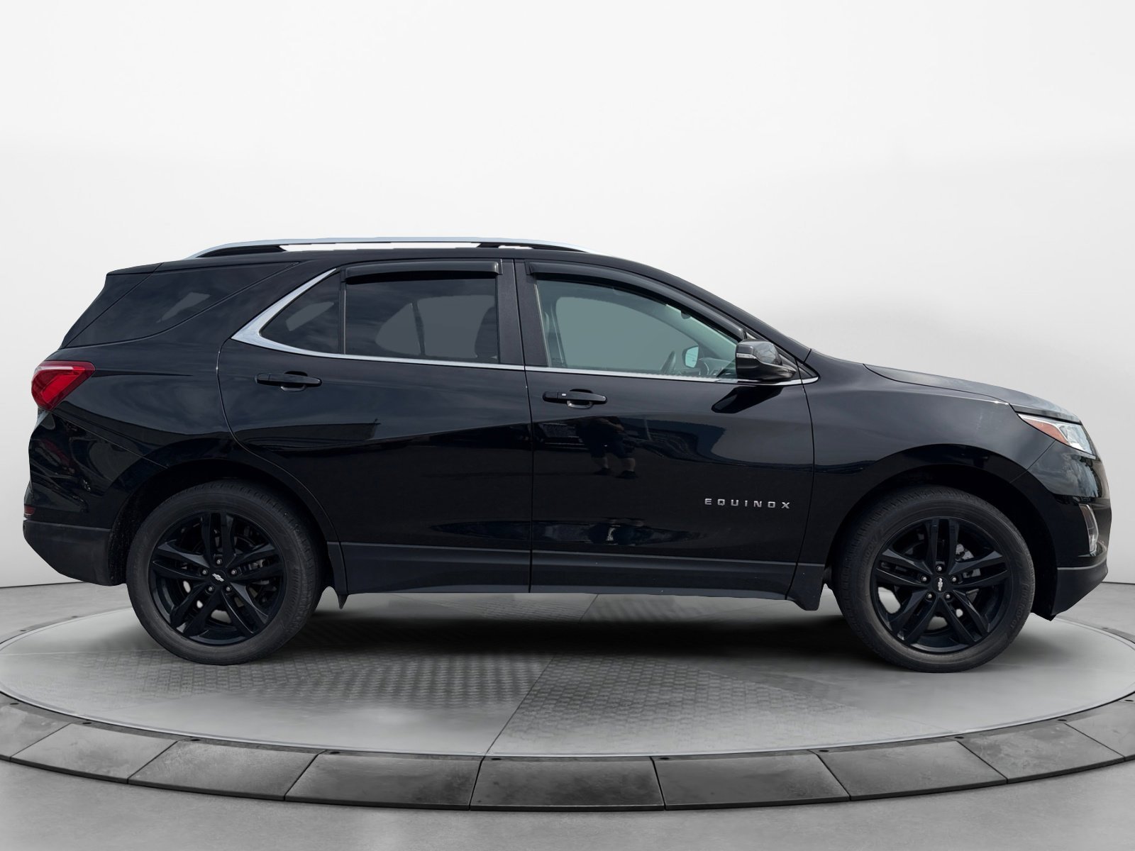 Used 2021 Chevrolet Equinox LT AWD/4WD image 2