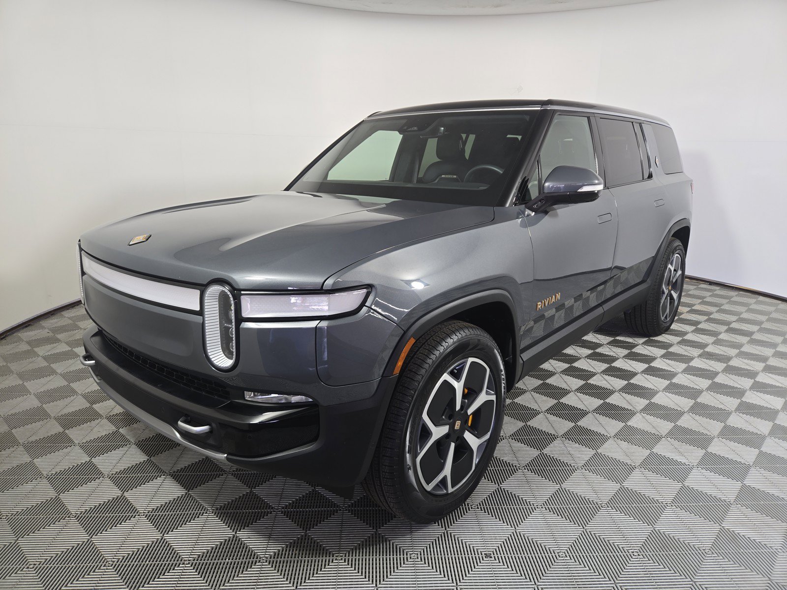 Used 2024 Rivian R1S Adventure