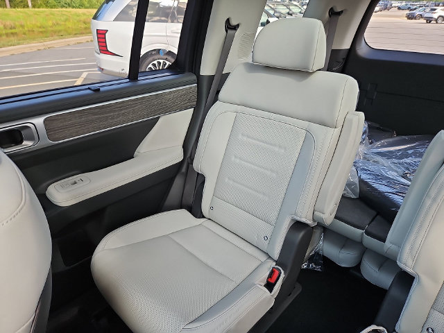 New 2026 Hyundai Santa Fe Calligraphy AWD/4WD image 13