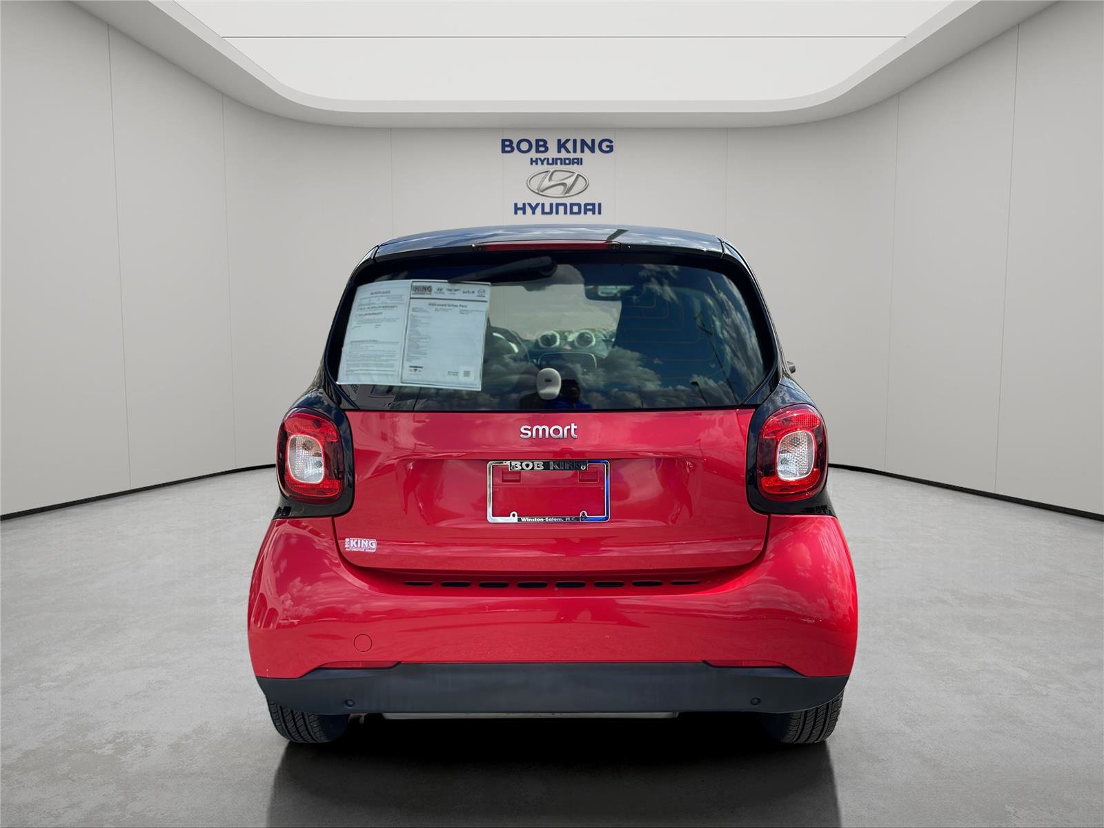 Used 2016 smart fortwo passion image 4