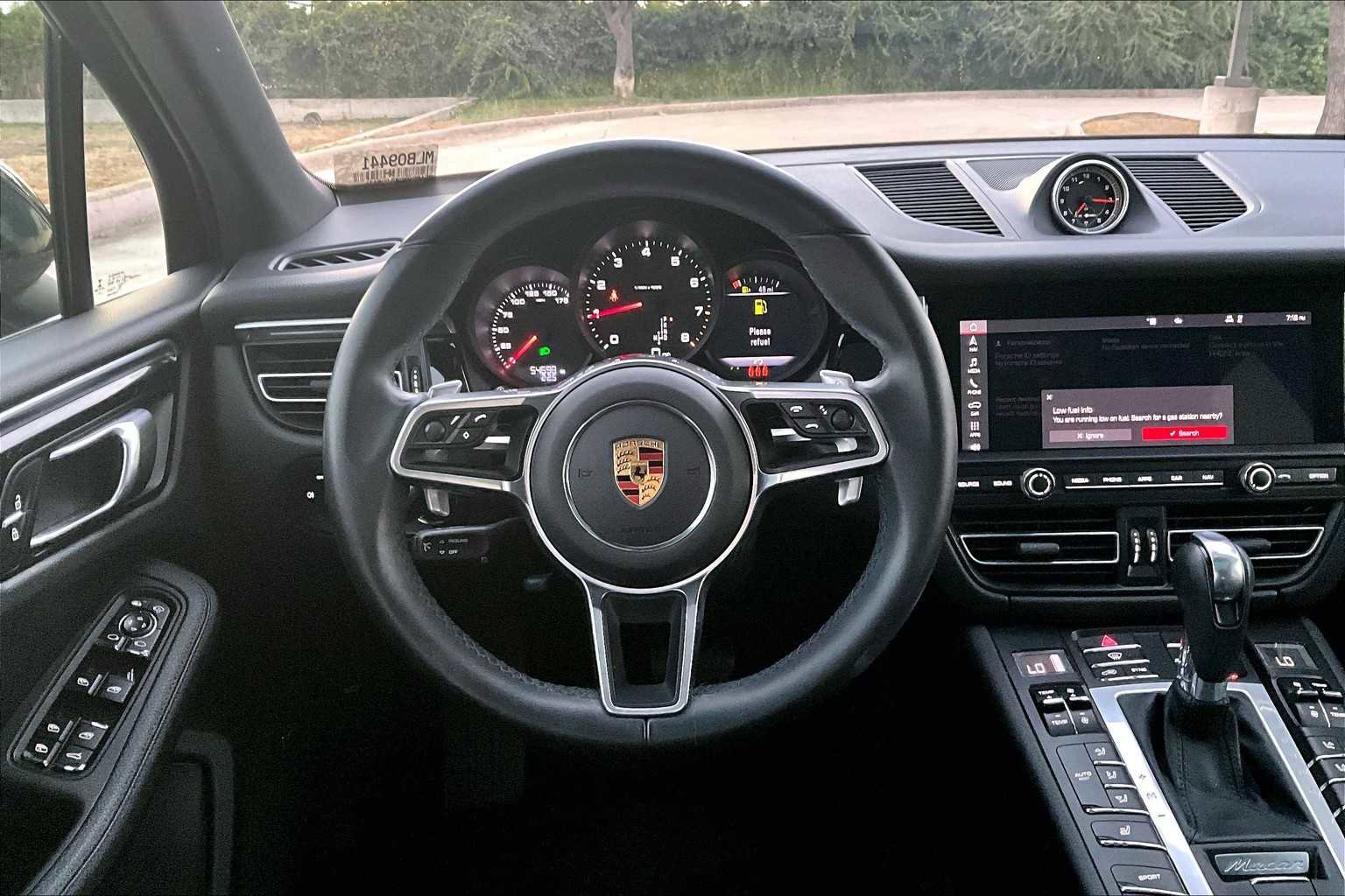 Used 2021 Porsche Macan image 12