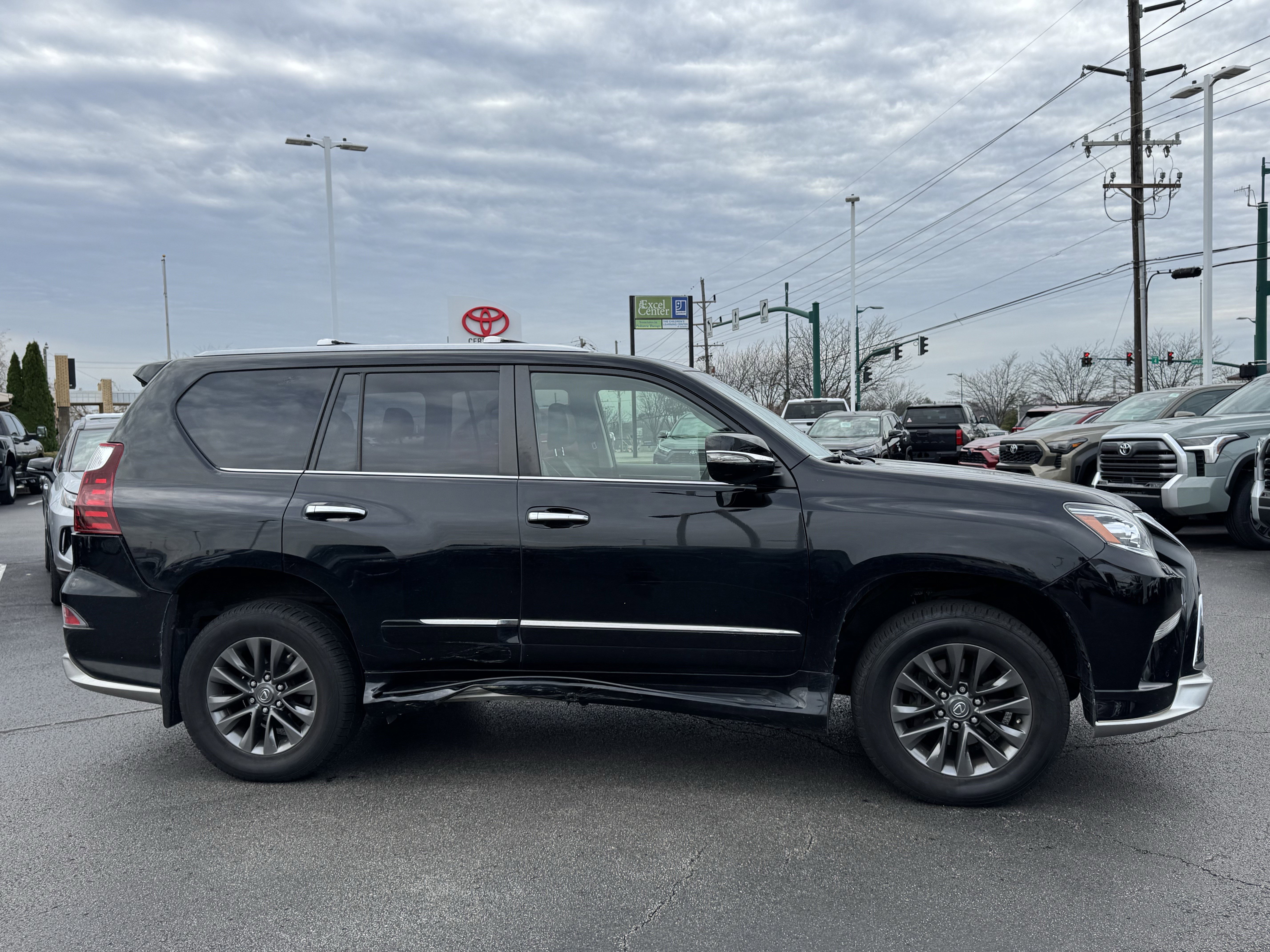 Used 2019 Lexus GX 460 image 17