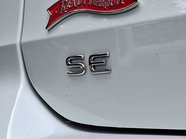 Used 2025 Volkswagen Taos SE FWD image 32