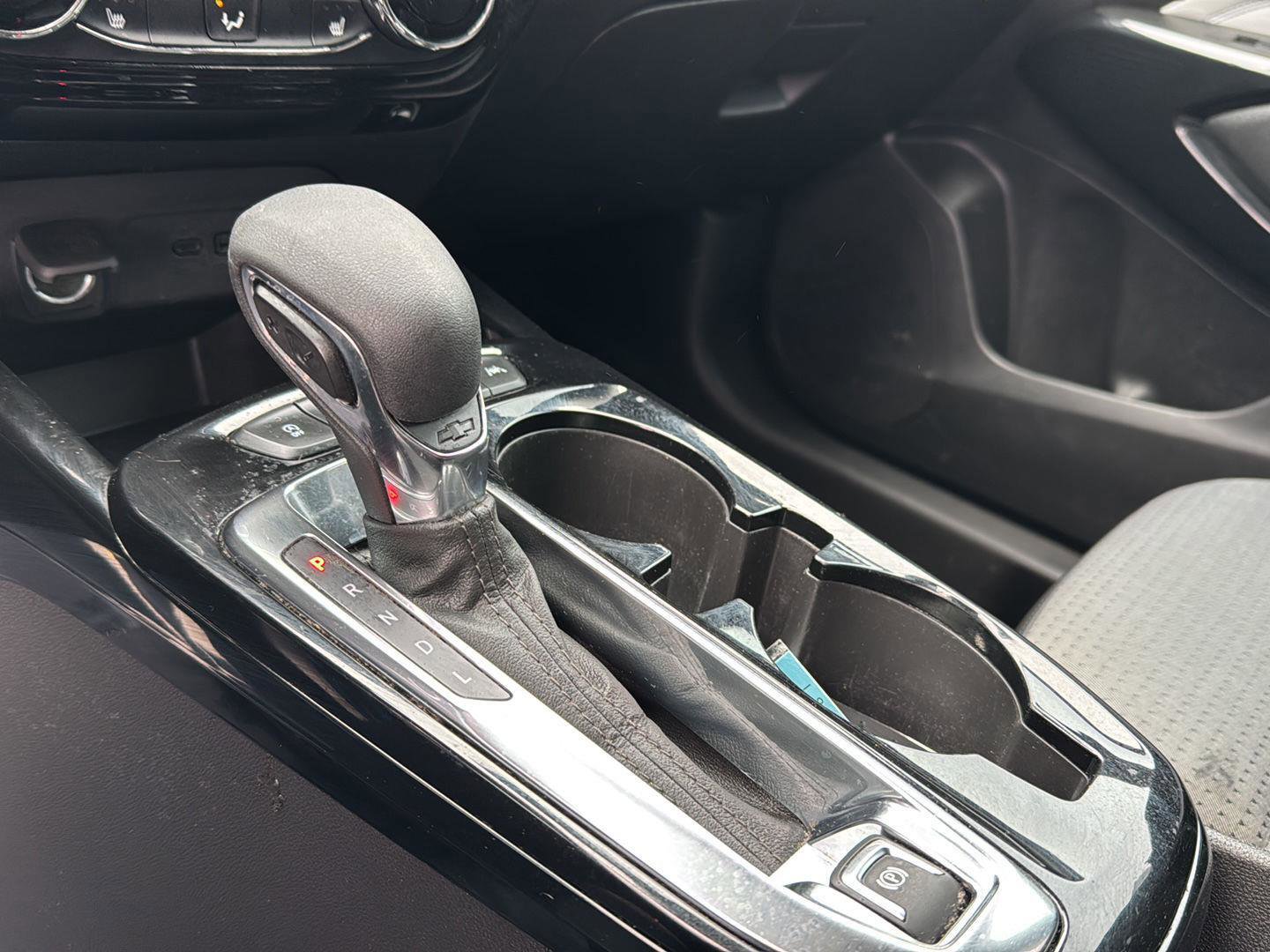 Certified 2025 Chevrolet Trax LT w/ Driver Confidence Package image 27