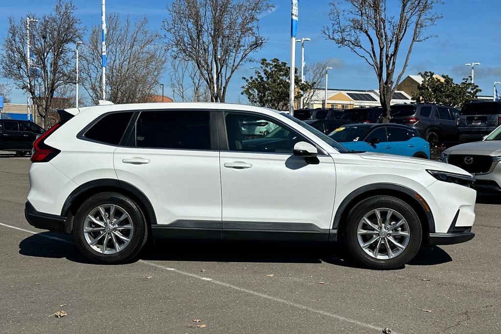 Used 2023 Honda CR-V EX-L image 3