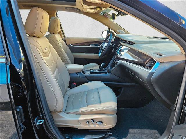 Used 2023 Cadillac XT6 Premium Luxury w/ Platinum Package AWD/4WD image 24