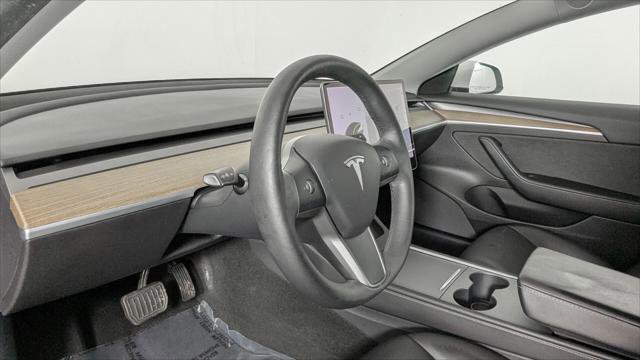 Used 2021 Tesla Model 3 Standard Range Plus image 24