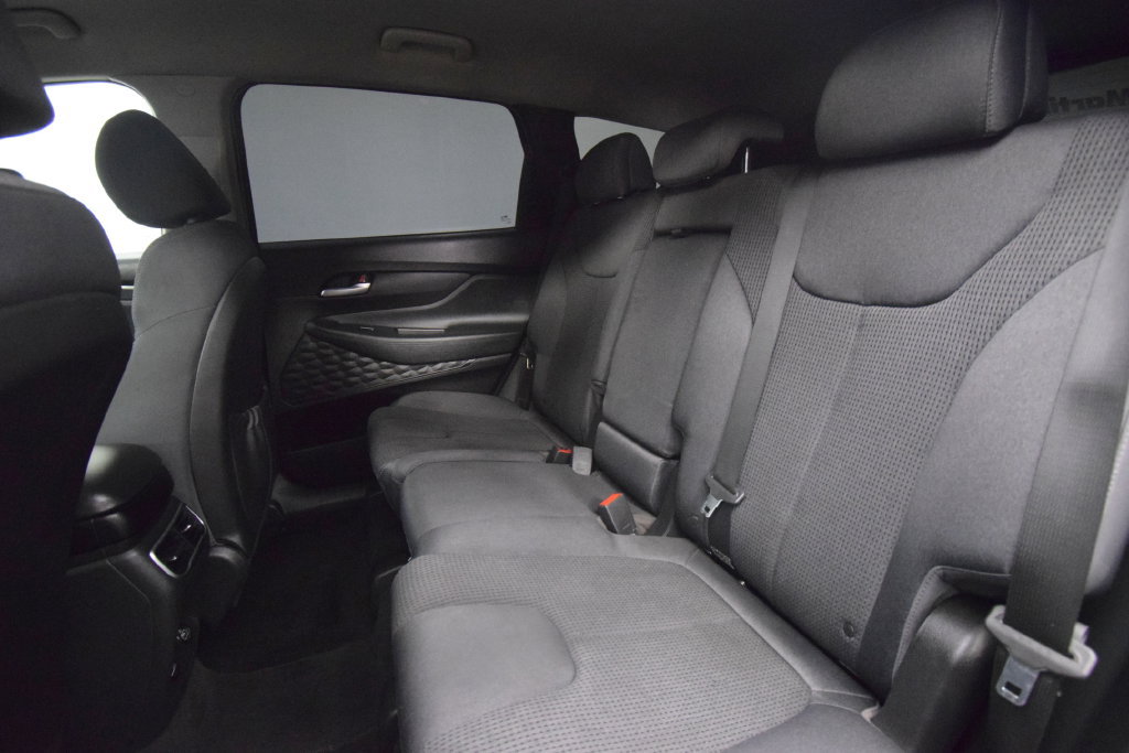 Used 2021 Hyundai Santa Fe SE FWD image 17