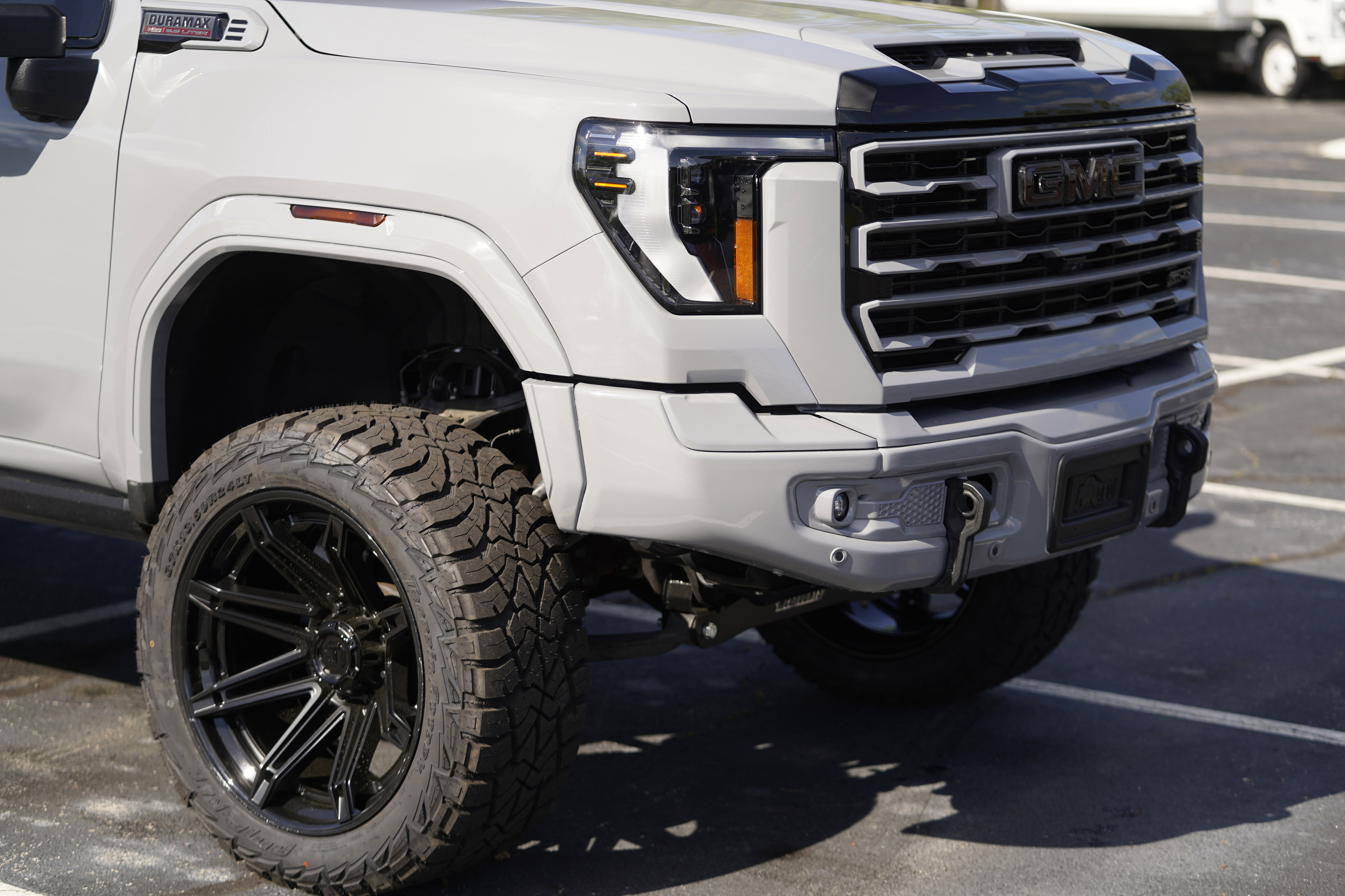 Used 2024 GMC Sierra 2500 AT4X w/ AT4X AEV Edition AWD/4WD image 44