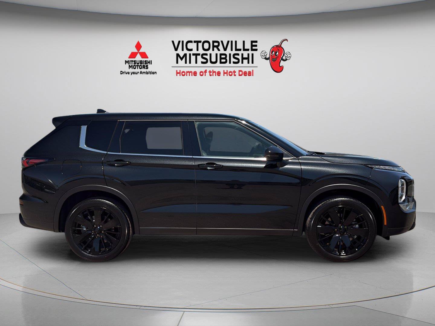 New 2026 Mitsubishi Outlander LE FWD image 8