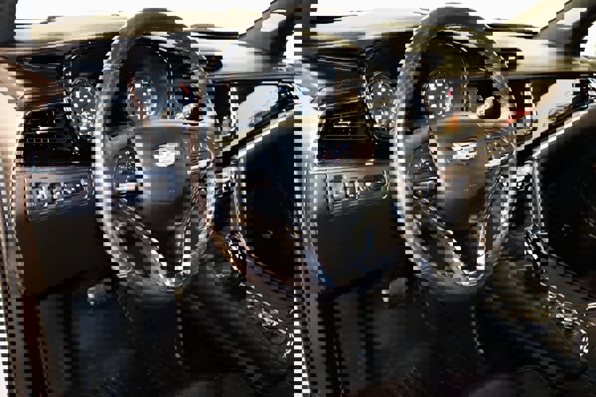 Used 2022 Cadillac XT6 Premium Luxury w/ Technology Package image 36