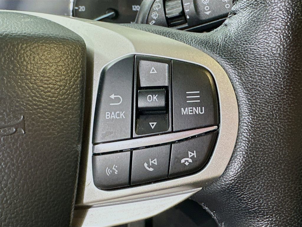 Used 2023 Ford Explorer Limited image 24