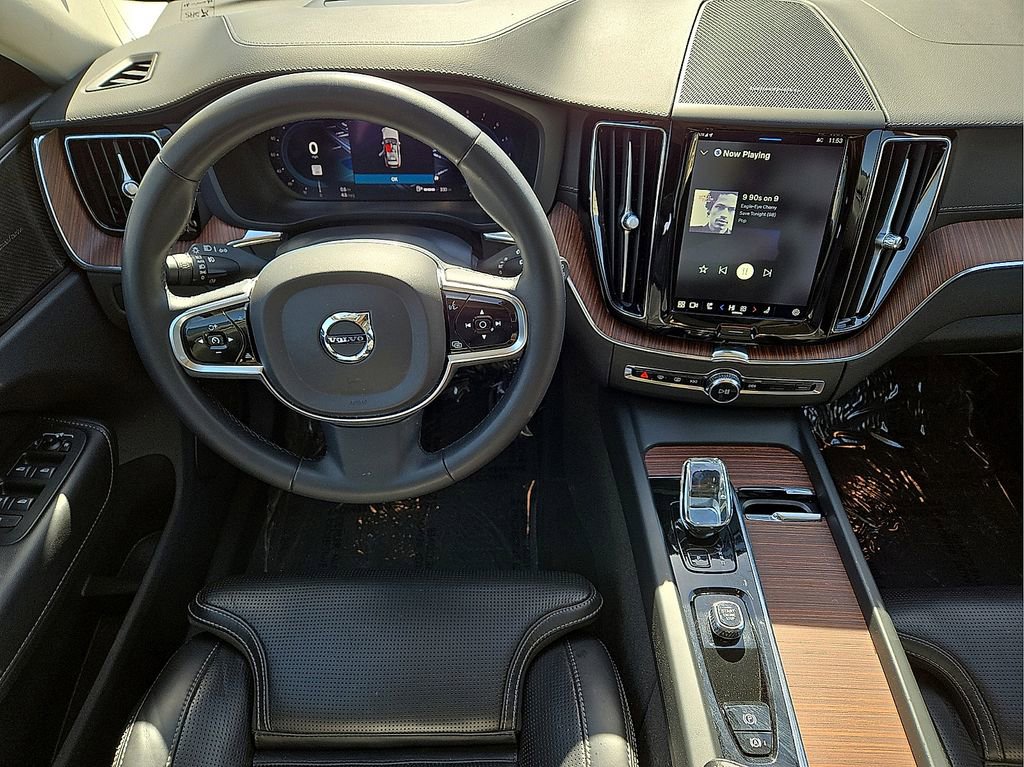 Used 2023 Volvo XC60 B6 Ultimate w/ Climate Package image 19