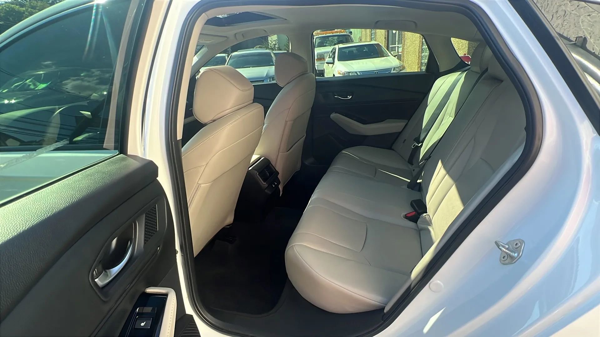 Used 2023 Honda Accord Touring image 27