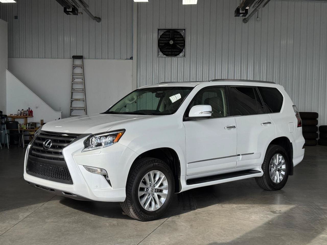 Used 2019 Lexus GX 460 Premium AWD/4WD image 30