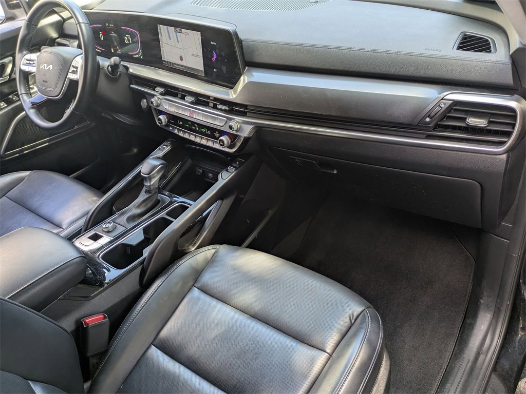 Used 2025 Kia Telluride S image 32