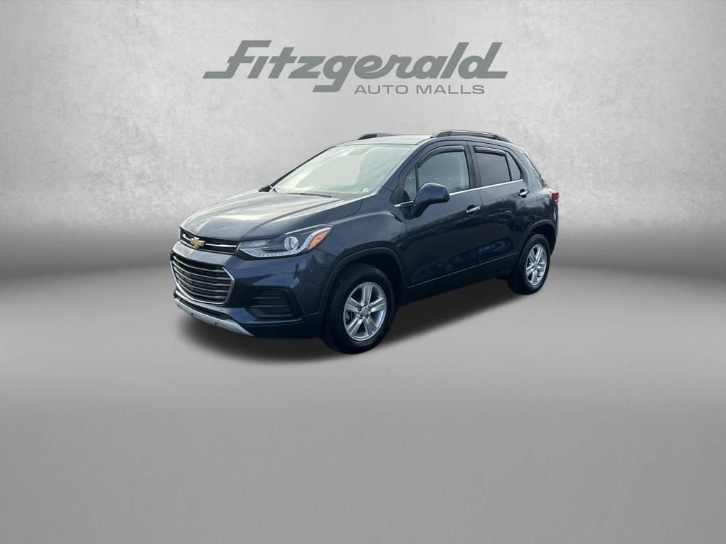 Used 2018 Chevrolet Trax LT w/ LT Convenience Package image 3