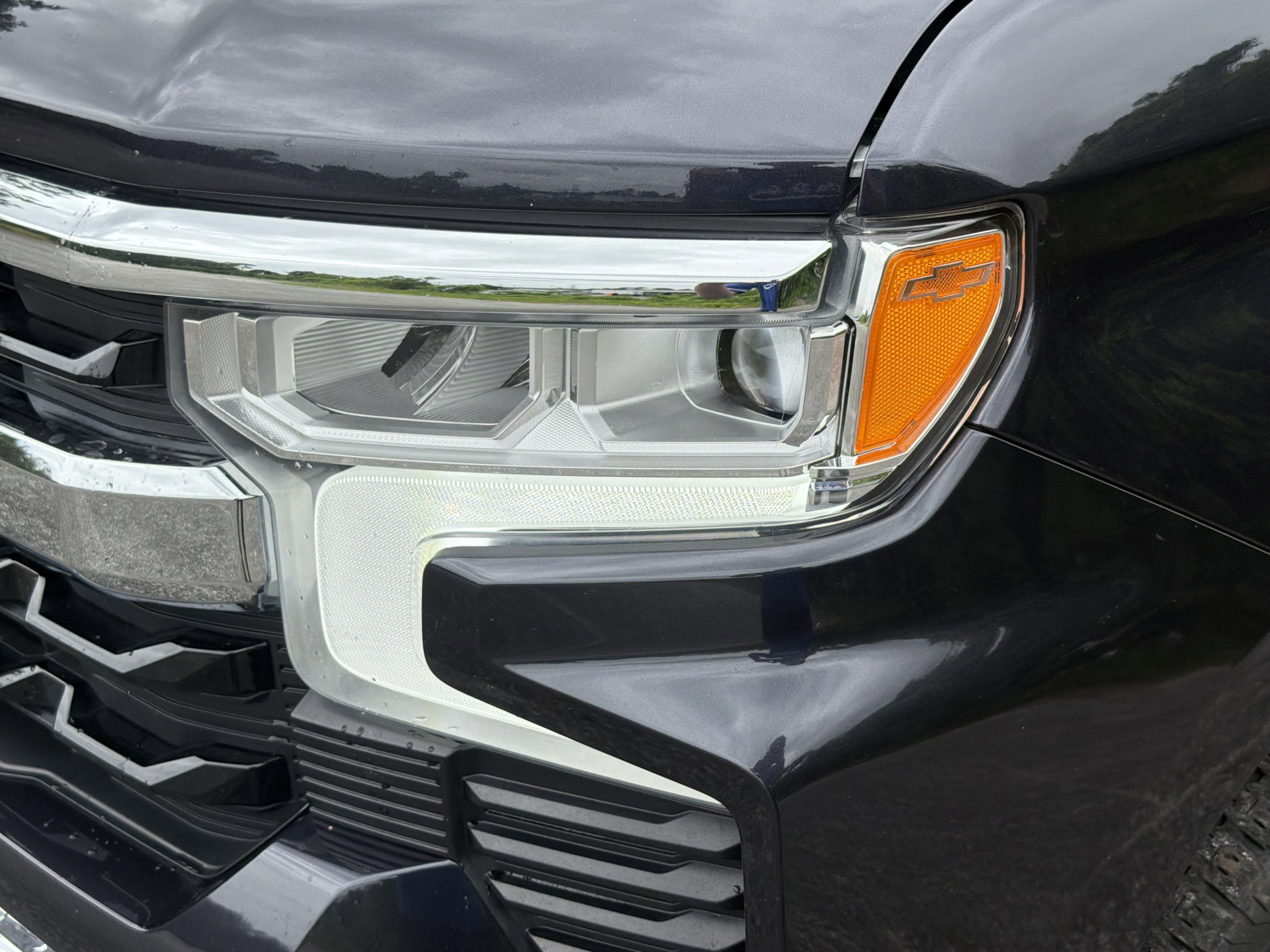 Used 2022 Chevrolet Silverado 1500 LT AWD/4WD image 29