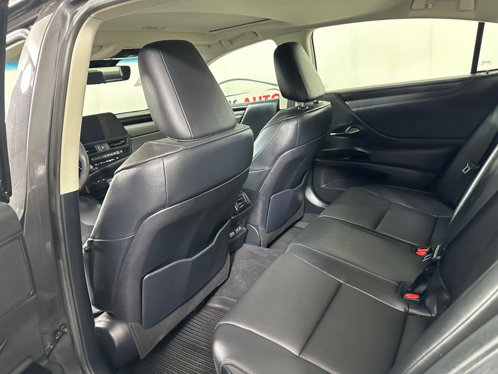 Used 2023 Lexus ES 250 w/ Premium Package AWD/4WD image 19