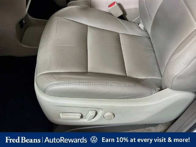 Used 2018 Toyota Sienna XLE Premium FWD image 25