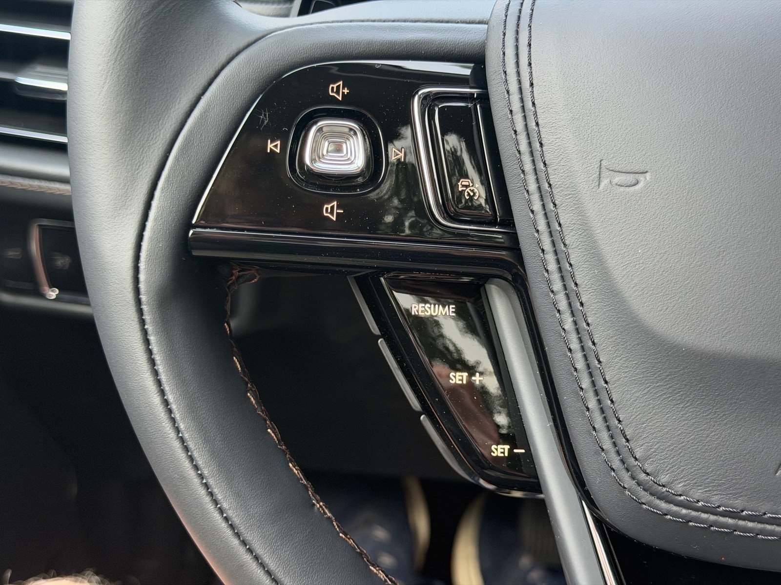 New 2026 Lincoln Aviator AWD image 29
