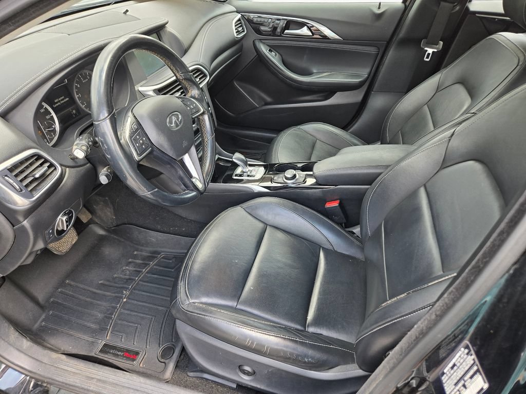 Used 2018 INFINITI QX30 Premium w/ Navigation Package AWD/4WD image 14