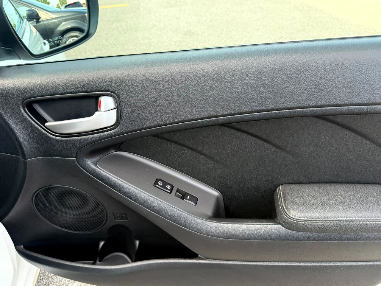 Used 2017 Kia Forte LX image 21