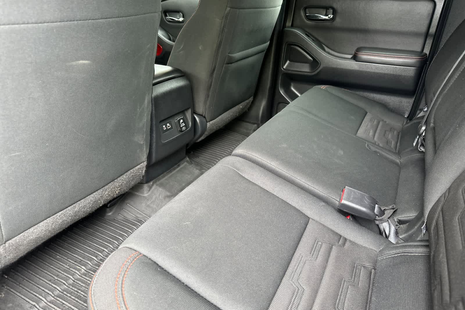 Used 2024 Nissan Frontier PRO-4X w/ Pro Convenience Package image 4