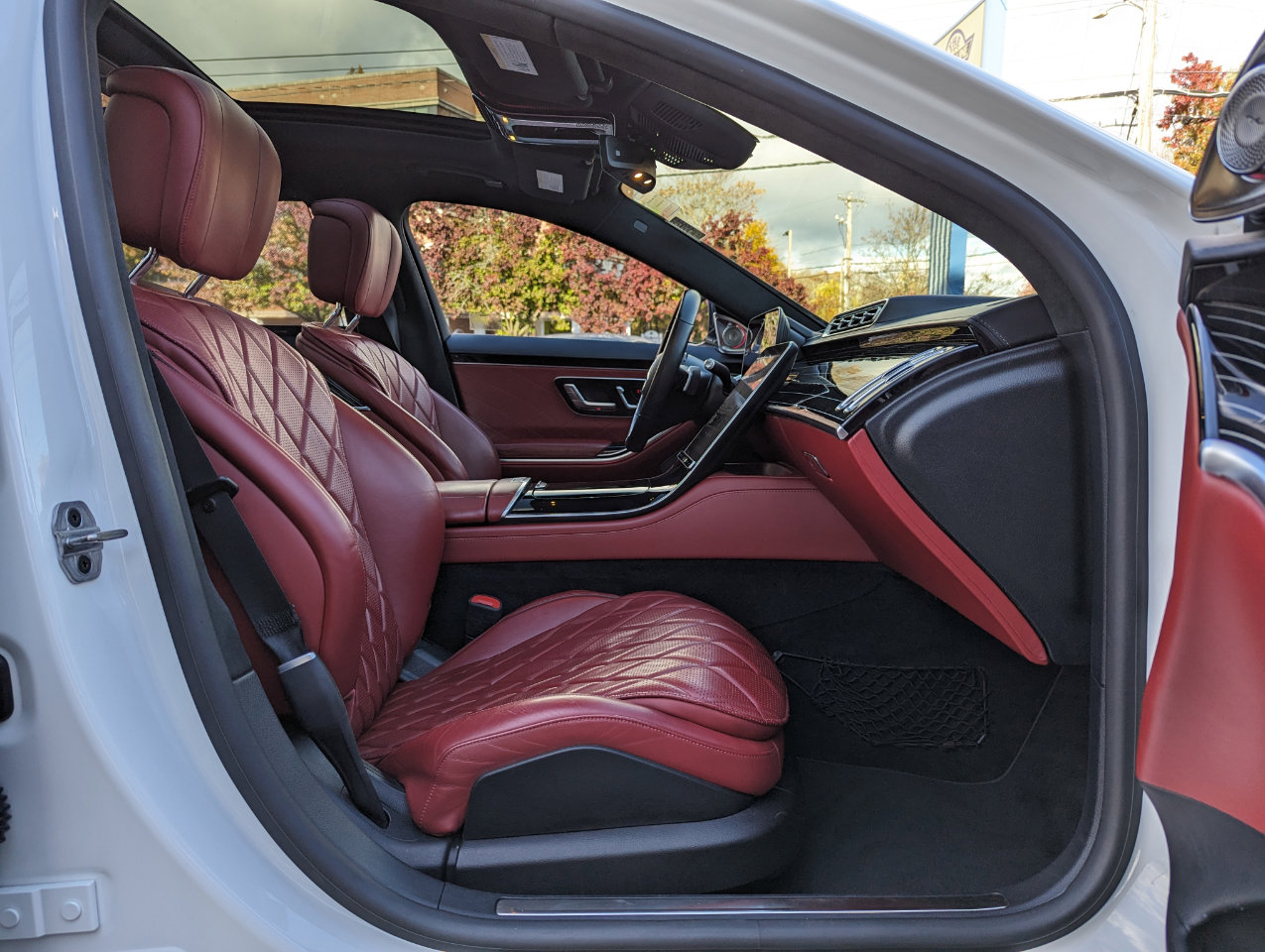 Used 2021 Mercedes-Benz S 580 4MATIC Sedan w/ AMG Line image 32