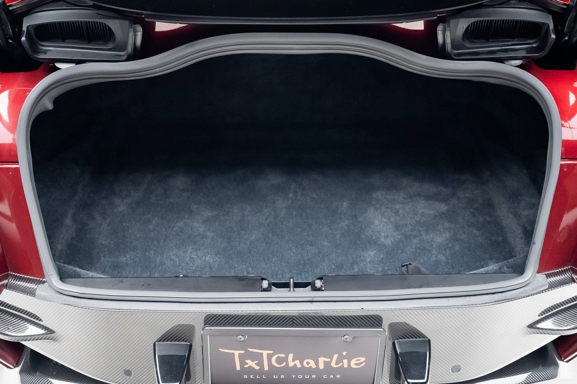 Used 2023 Aston Martin DBS Coupe image 75