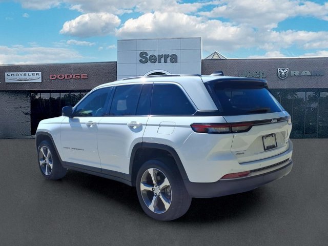 Used 2026 Jeep Grand Cherokee Limited AWD/4WD image 5