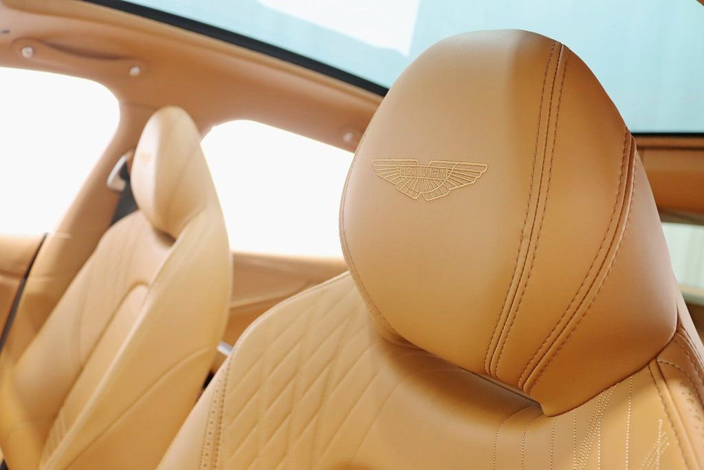 Used 2023 Aston Martin DBX image 33