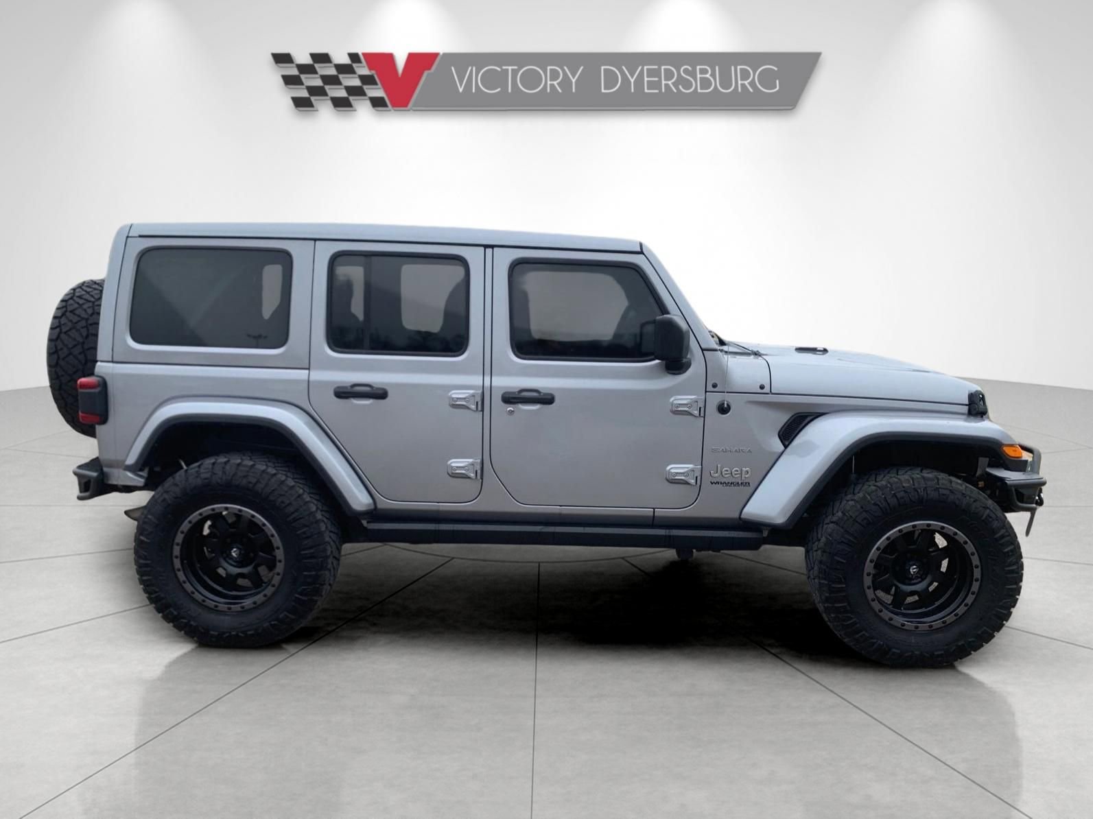 Used 2019 Jeep Wrangler Unlimited Sahara w/ Safety Group image 9