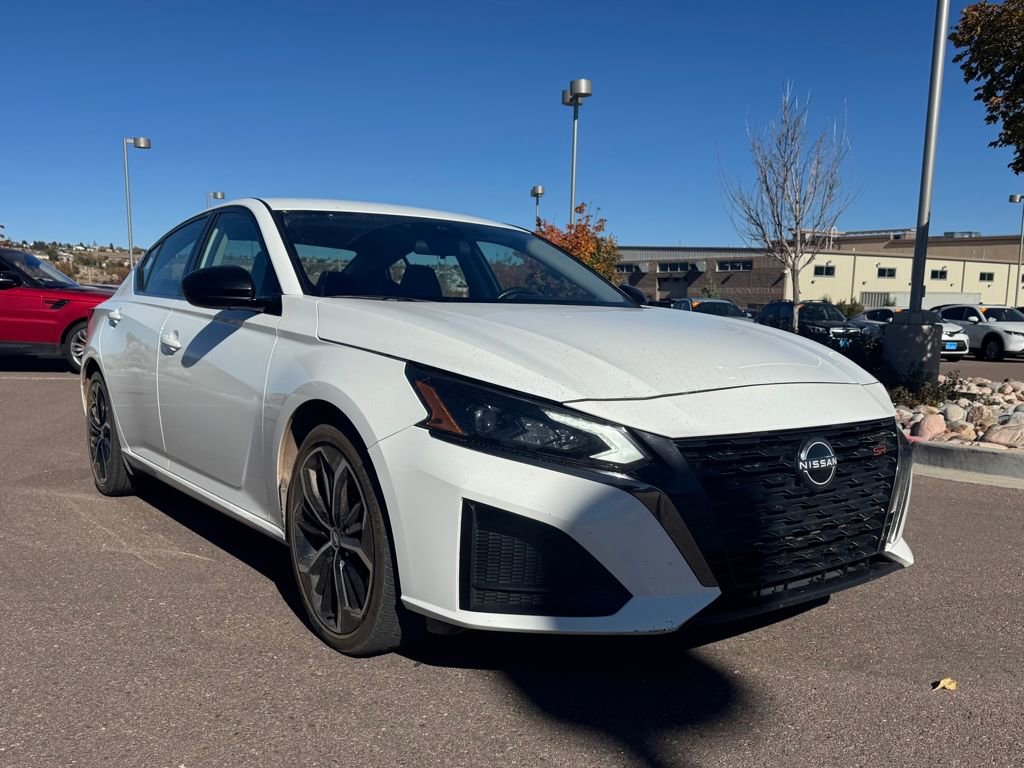 Used 2024 Nissan Altima 2.5 SR image 1