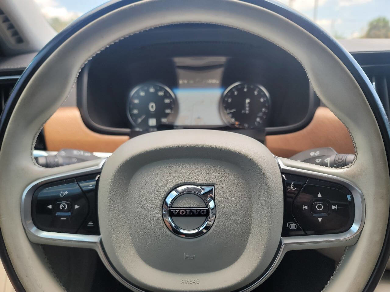 Used 2017 Volvo S90 T5 Inscription w/ Vision Package FWD image 20