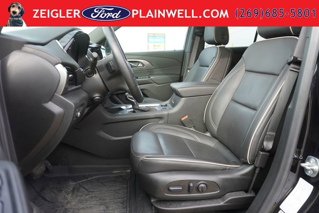 Used 2024 Chevrolet Traverse Premier w/ Redline Edition AWD/4WD image 23