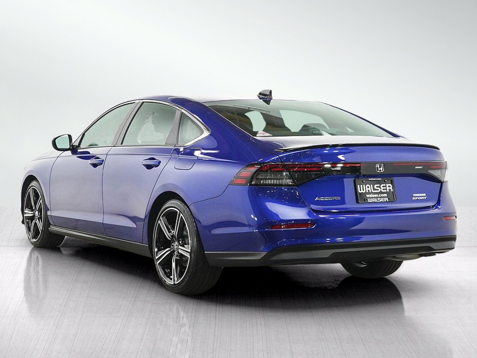 Used 2025 Honda Accord Sport image 3