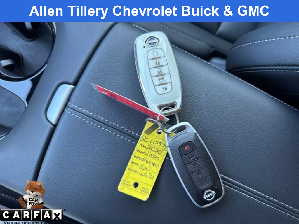 Used 2025 Nissan Murano SV image 30