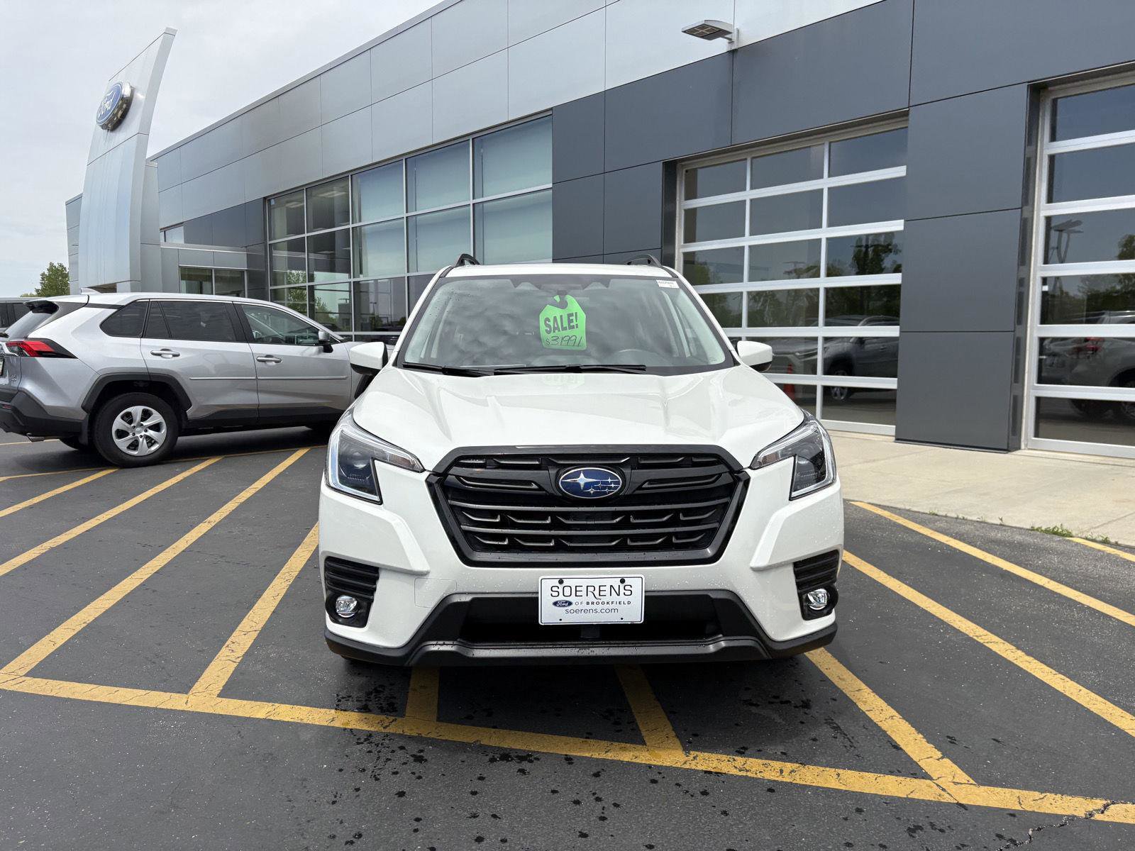 Used 2024 Subaru Forester Premium w/ POP Package 1 AWD/4WD image 2