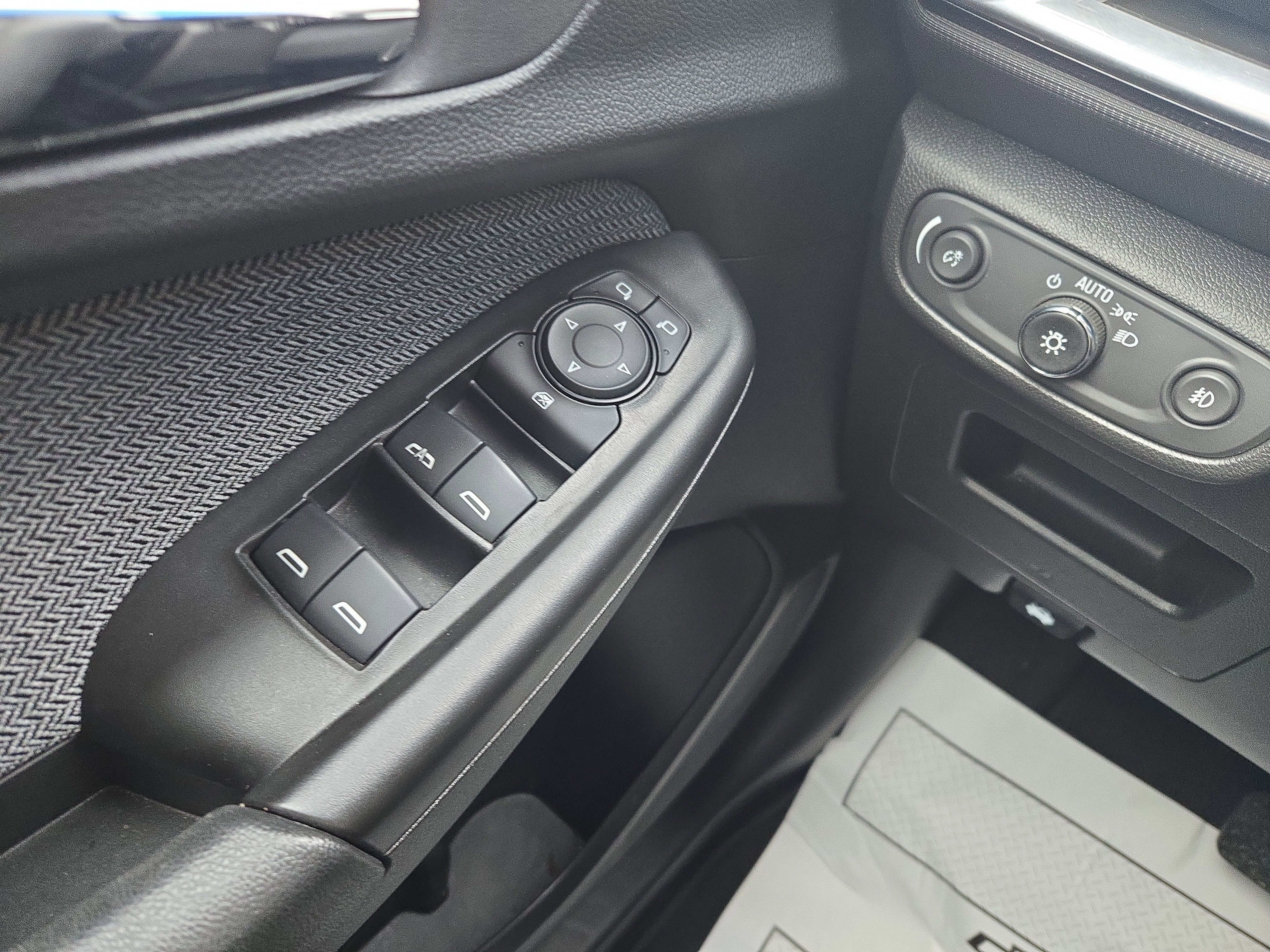 Certified 2023 Chevrolet TrailBlazer LT w/ Convenience Package image 13