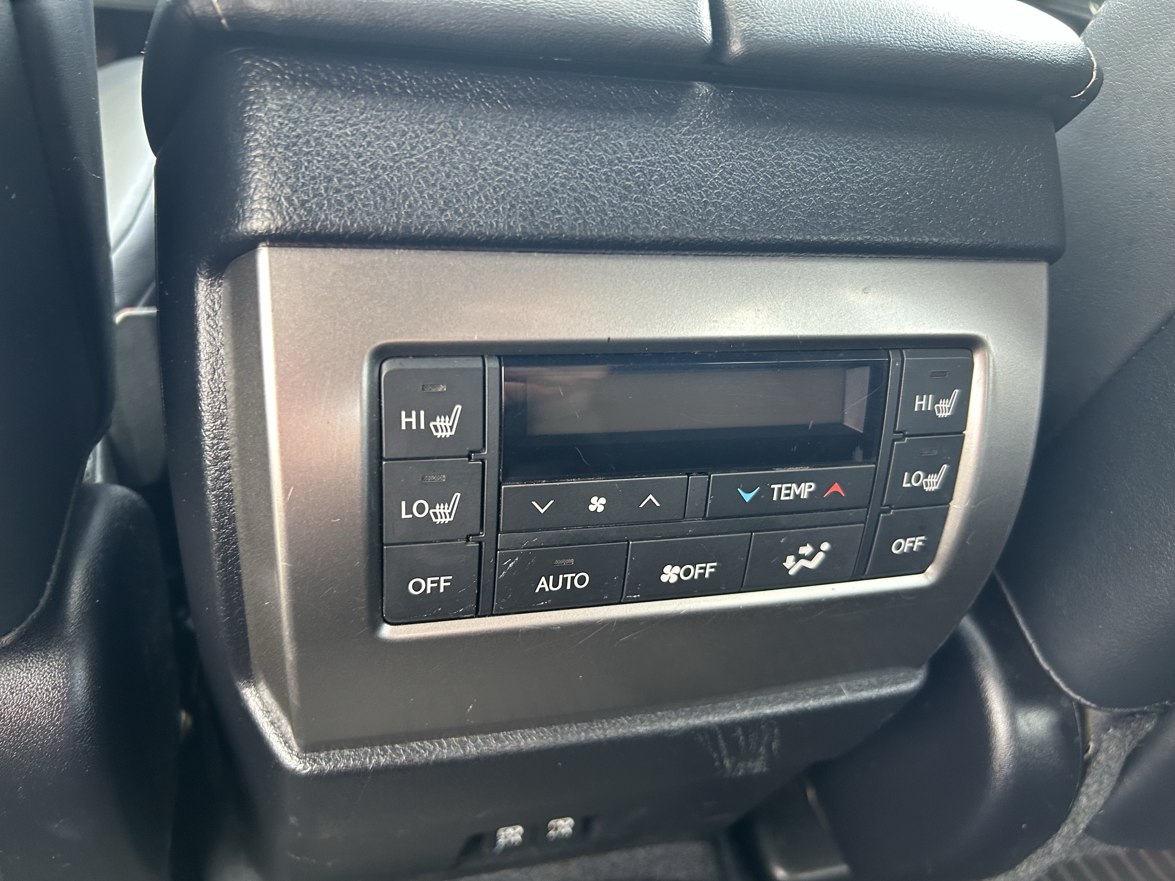 Used 2023 Lexus GX 460 Luxury w/ Sport Design Package AWD/4WD image 19