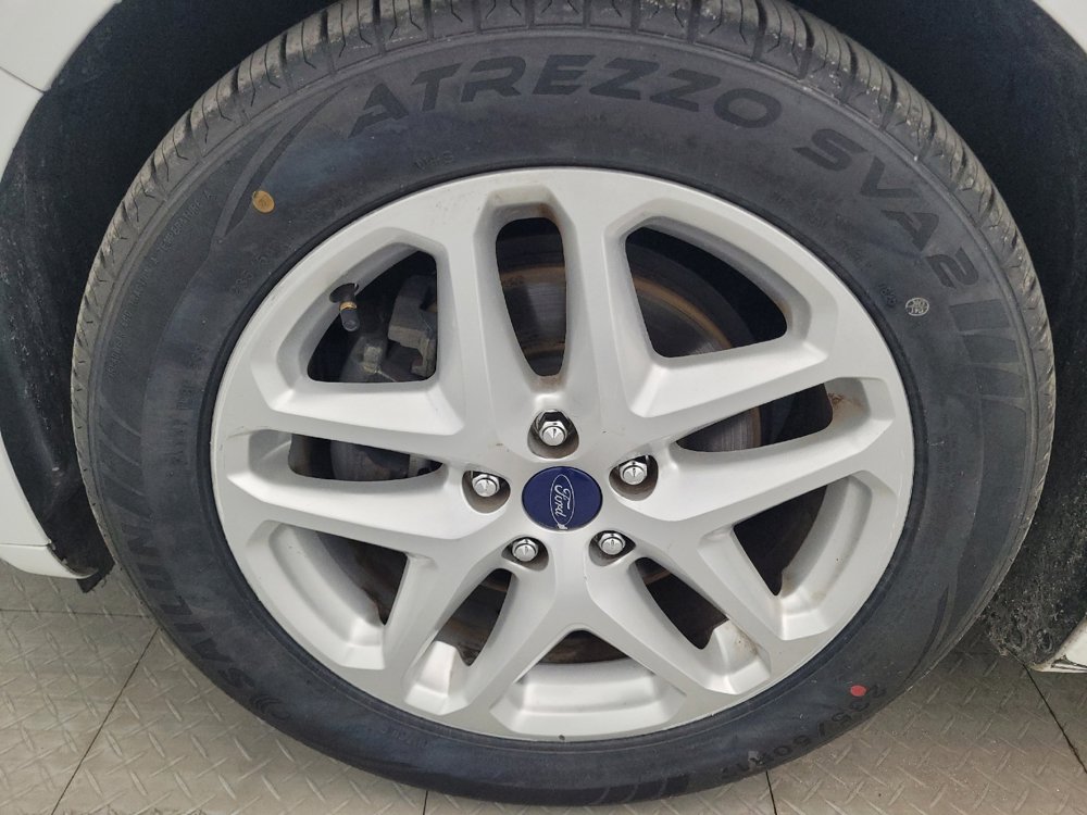 Used 2016 Ford Fusion SE FWD image 31