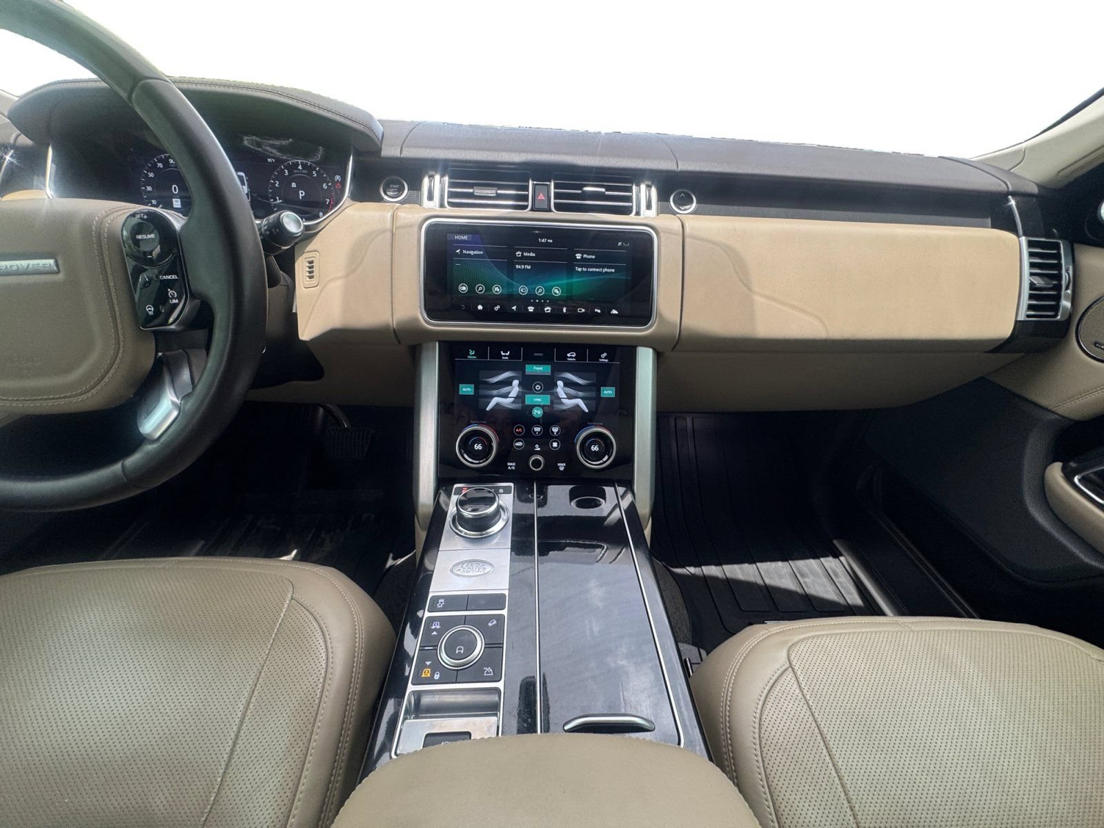 Used 2020 Land Rover Range Rover HSE AWD/4WD image 13
