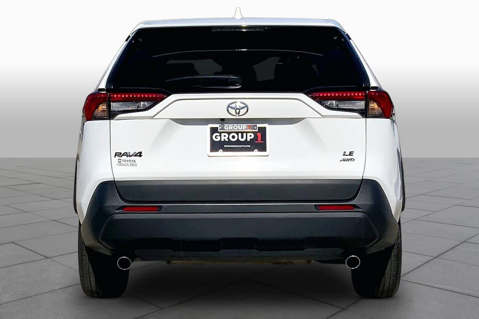Used 2024 Toyota RAV4 LE AWD/4WD image 5