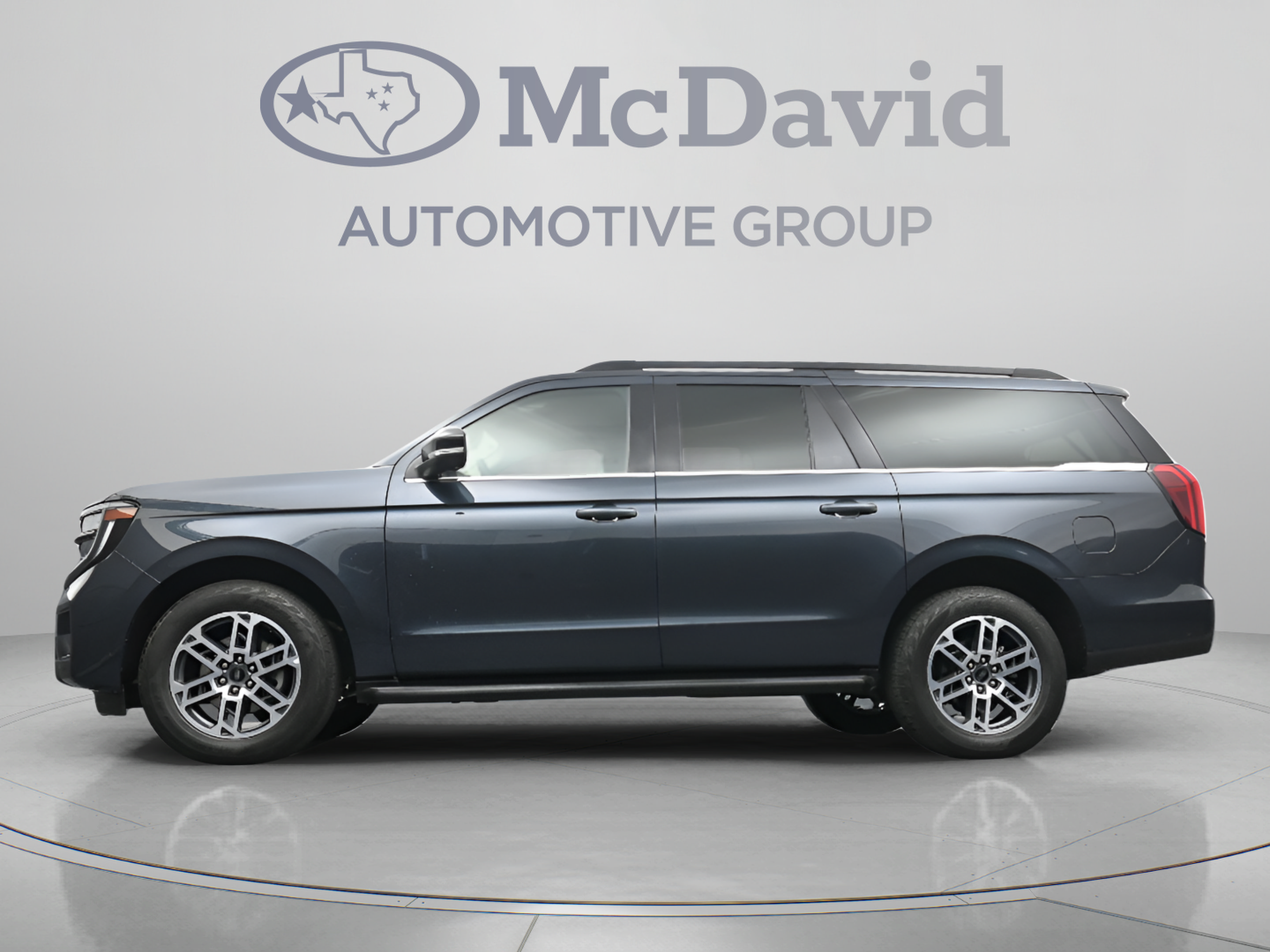 Used 2025 Ford Expedition Max Active AWD/4WD image 29