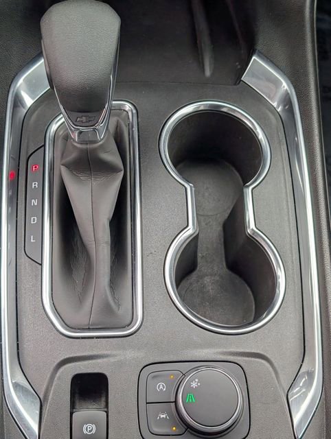 Used 2023 Chevrolet Traverse LT image 23